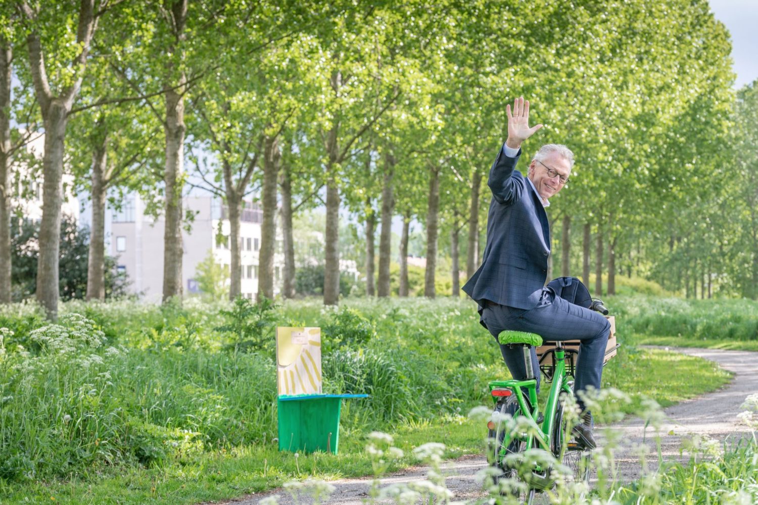 Ondernemers bijstaan als leraar en held