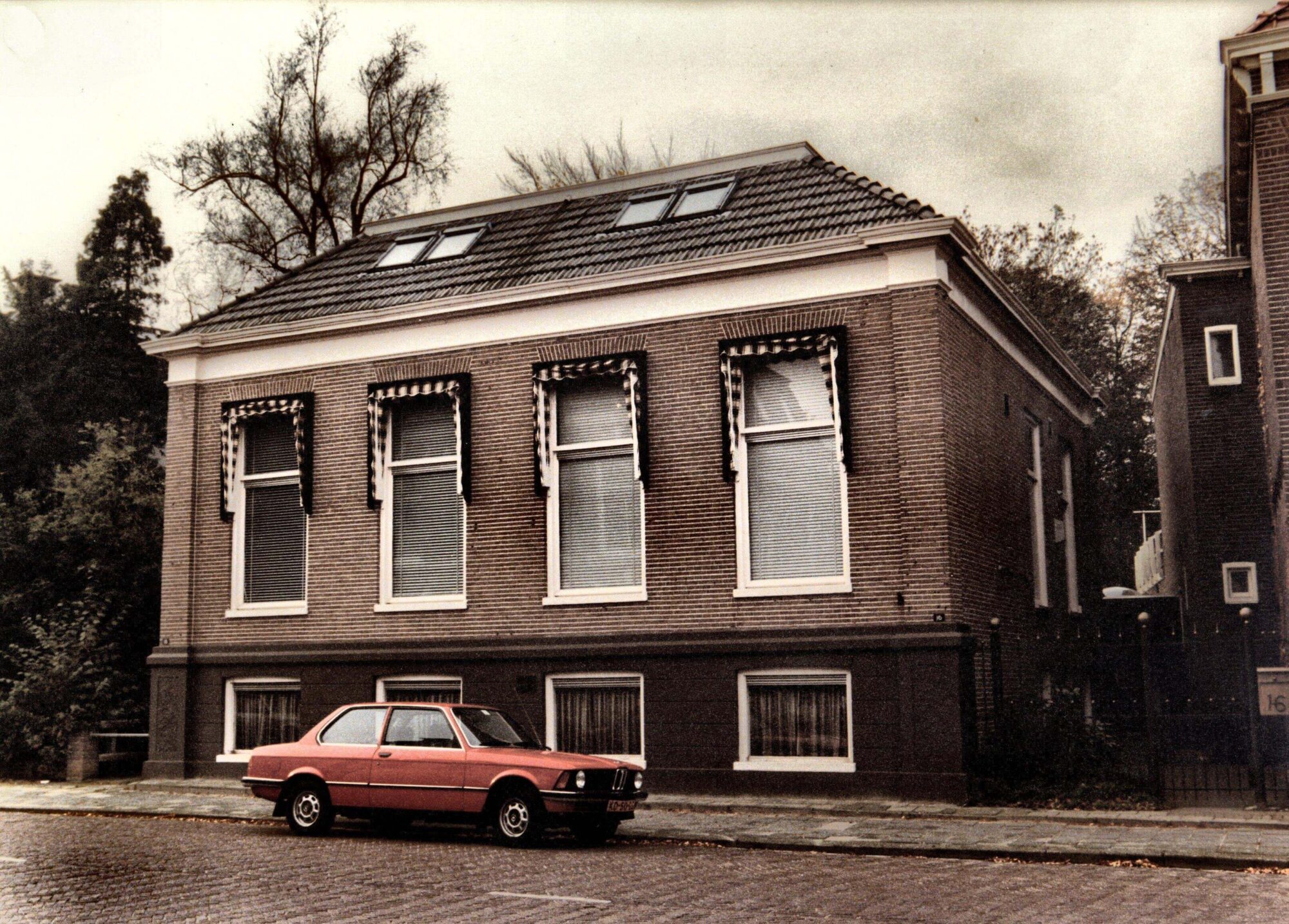 Het pand Beilerstraat 16-18 te Assen, waar Pharma Bio-Research is gevestigd.