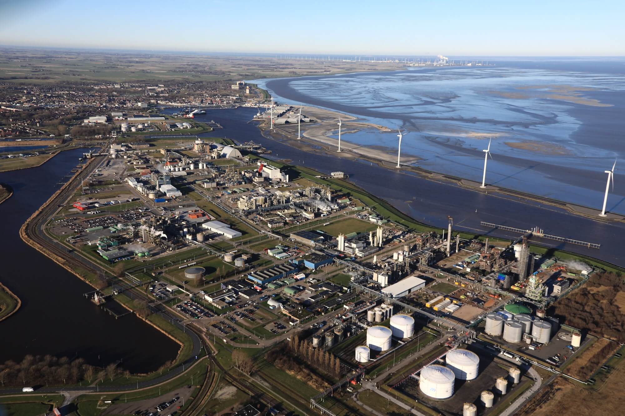 Chemical-Park-Delfzijl-with-Eemshaven-Groningen-Seaports-1