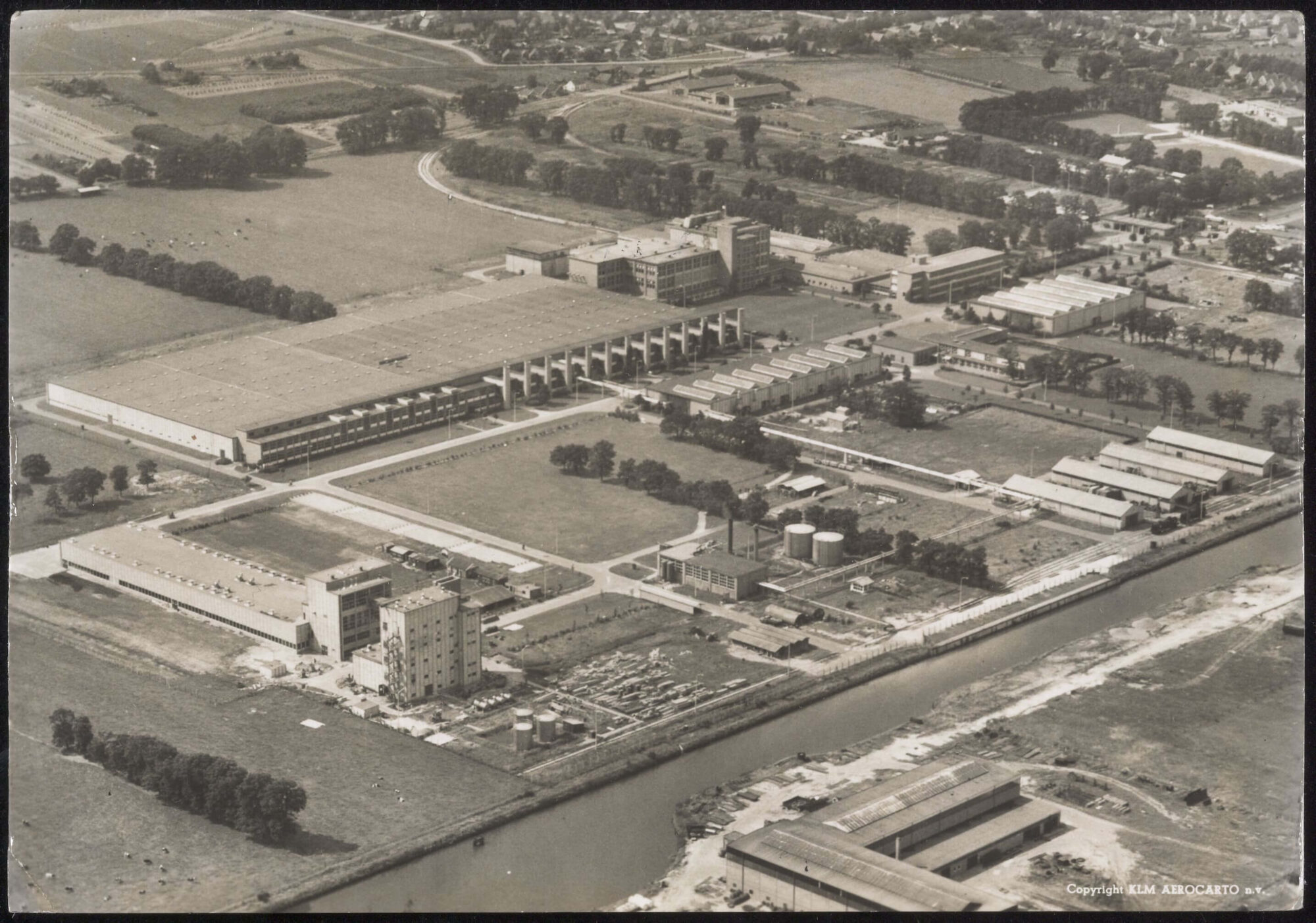 Luchtfoto van het industrieterrein te Emmen