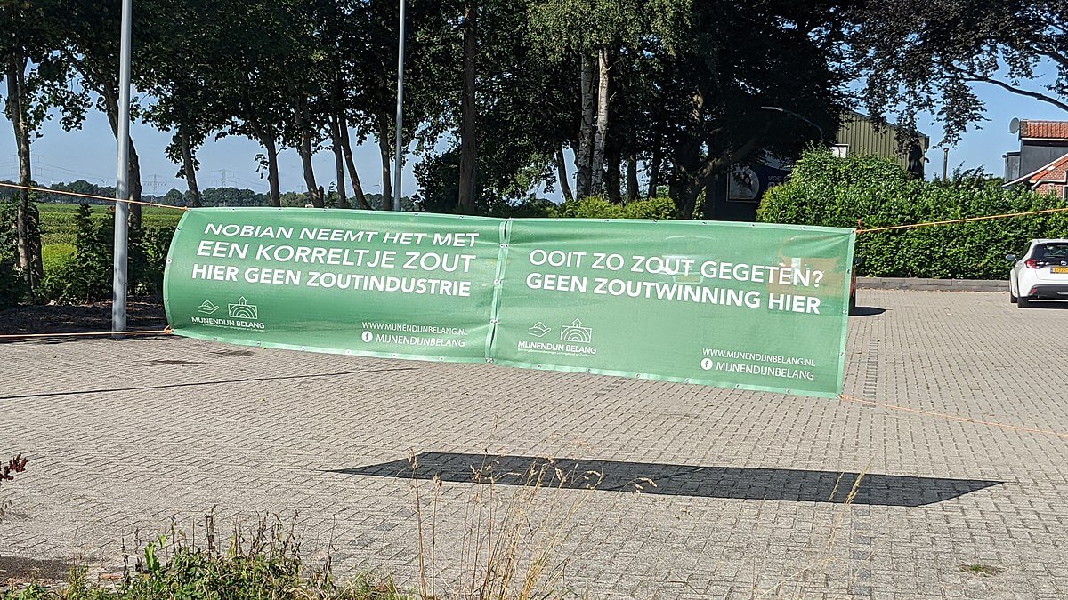 Protest banner tegen Nobian