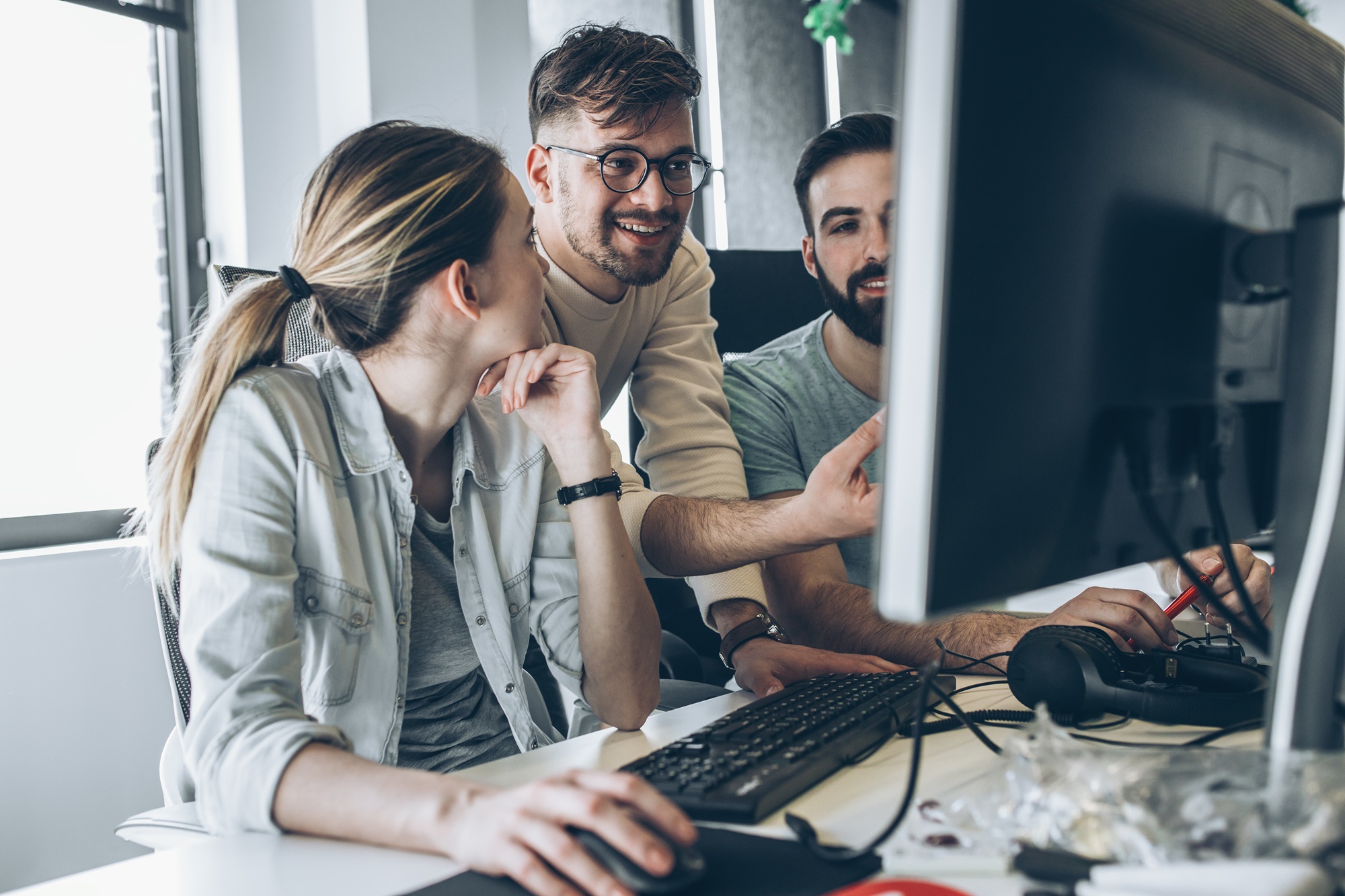 Group,Of,Programmers,And,Software,Developers,Working,On,A,New