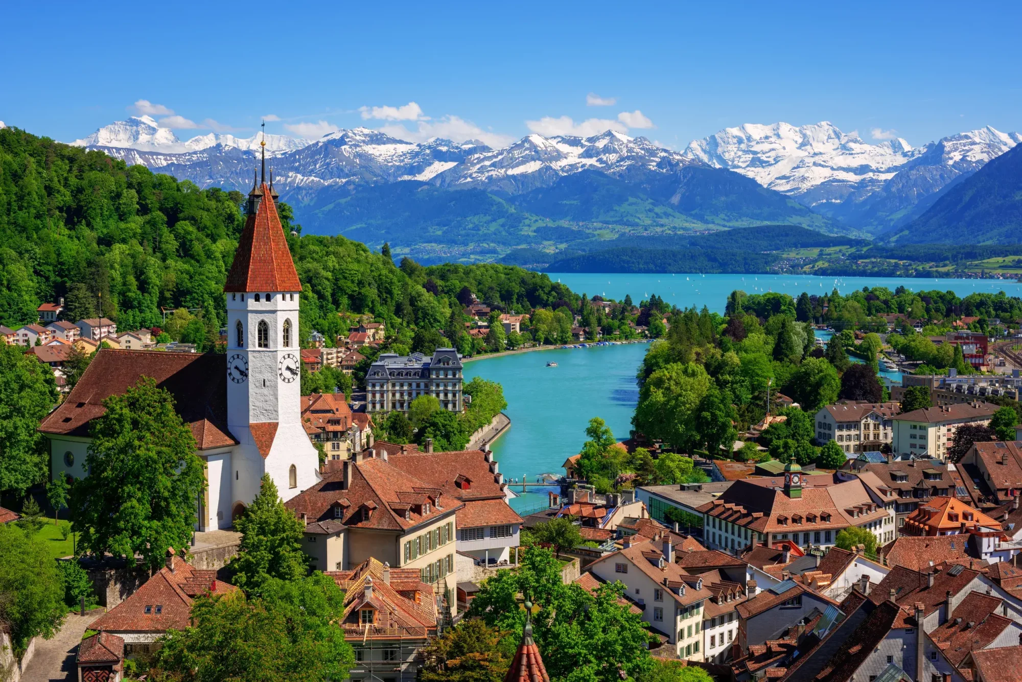 Zwitserland Bern Thun Meer Van Thun Alpen Stad Huizen Shutterstock