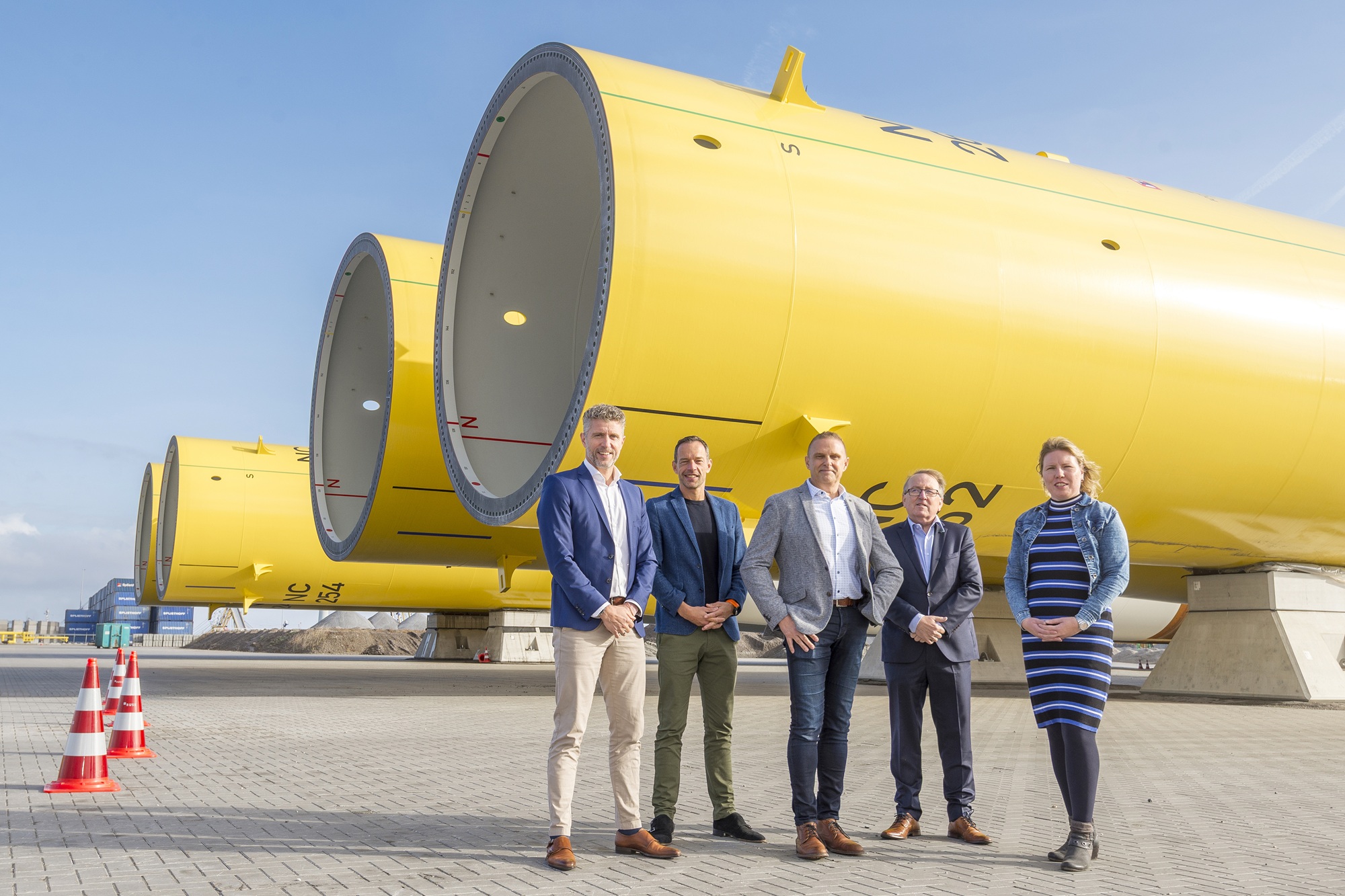 Johannes Offringa (Rabobank), Gijs Vermeer (Groninger Groeifonds), Marc Wegman (Buss Terminal), Erik Bertholet (Groningen Seaports) en Betty Postma (NOM)