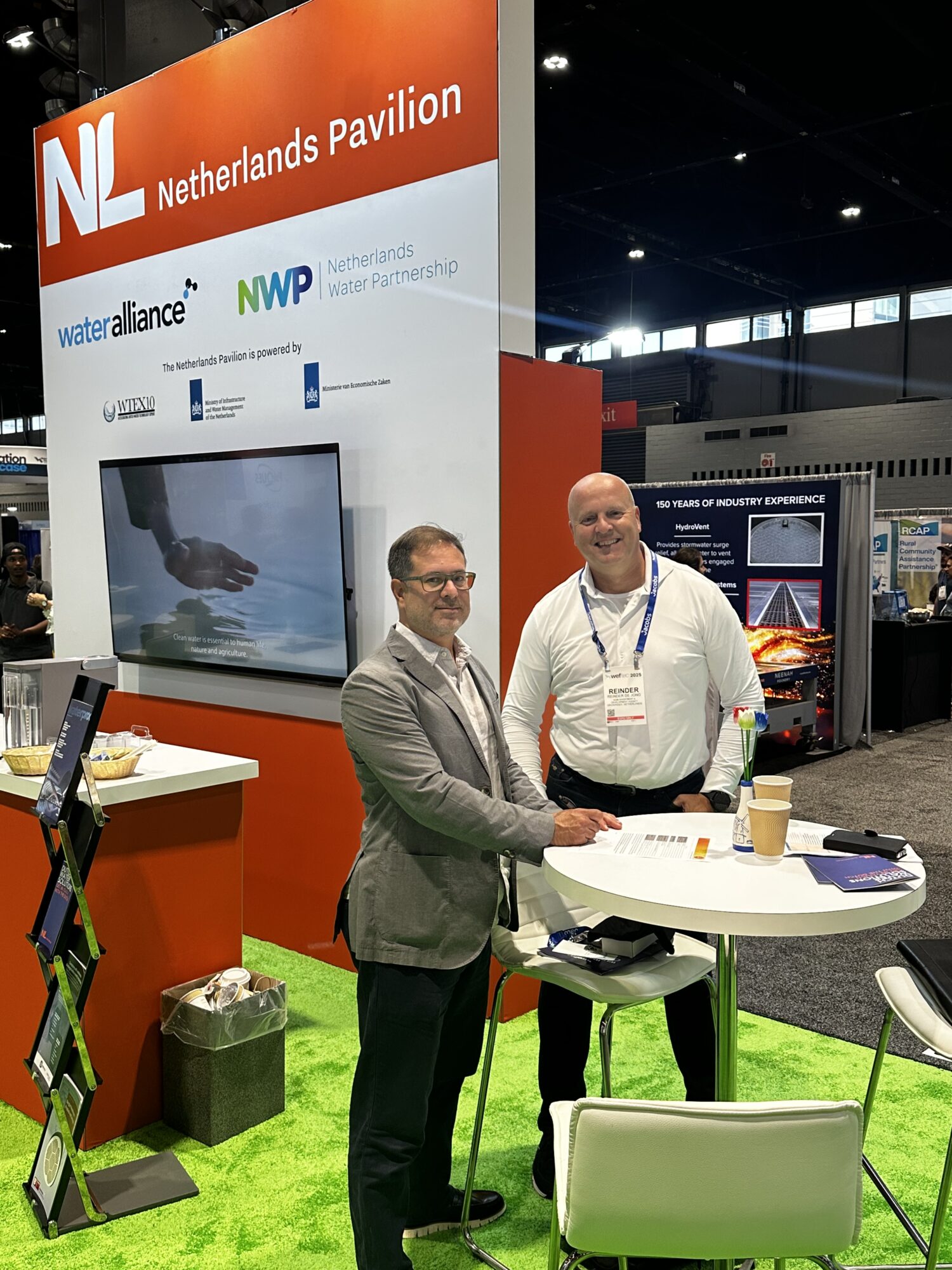 Jose Porro (Cobalt Global Water) en Reinder de Jong (NOM).